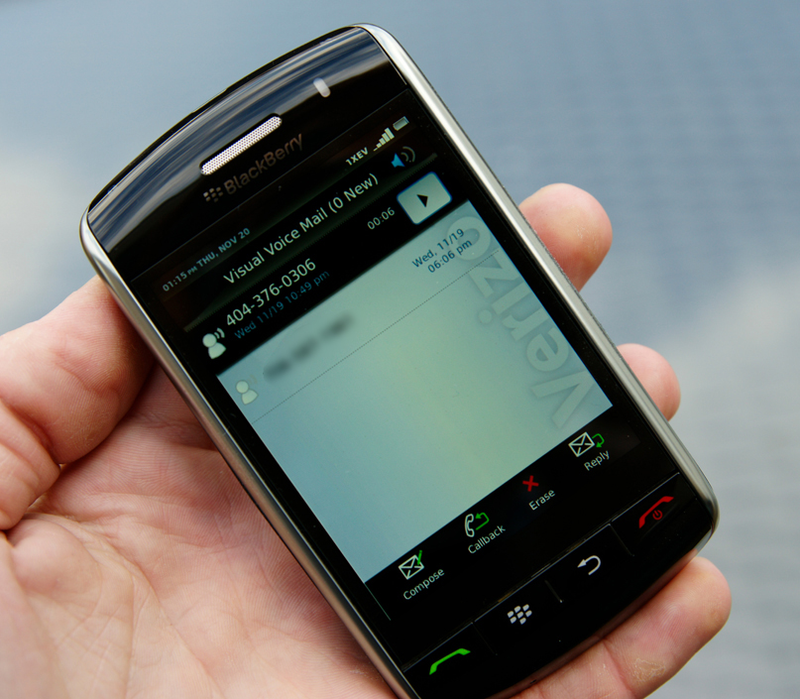 Illustration for article titled BlackBerry Storm Review (Verdict: Not Quite a Perfect Storm)